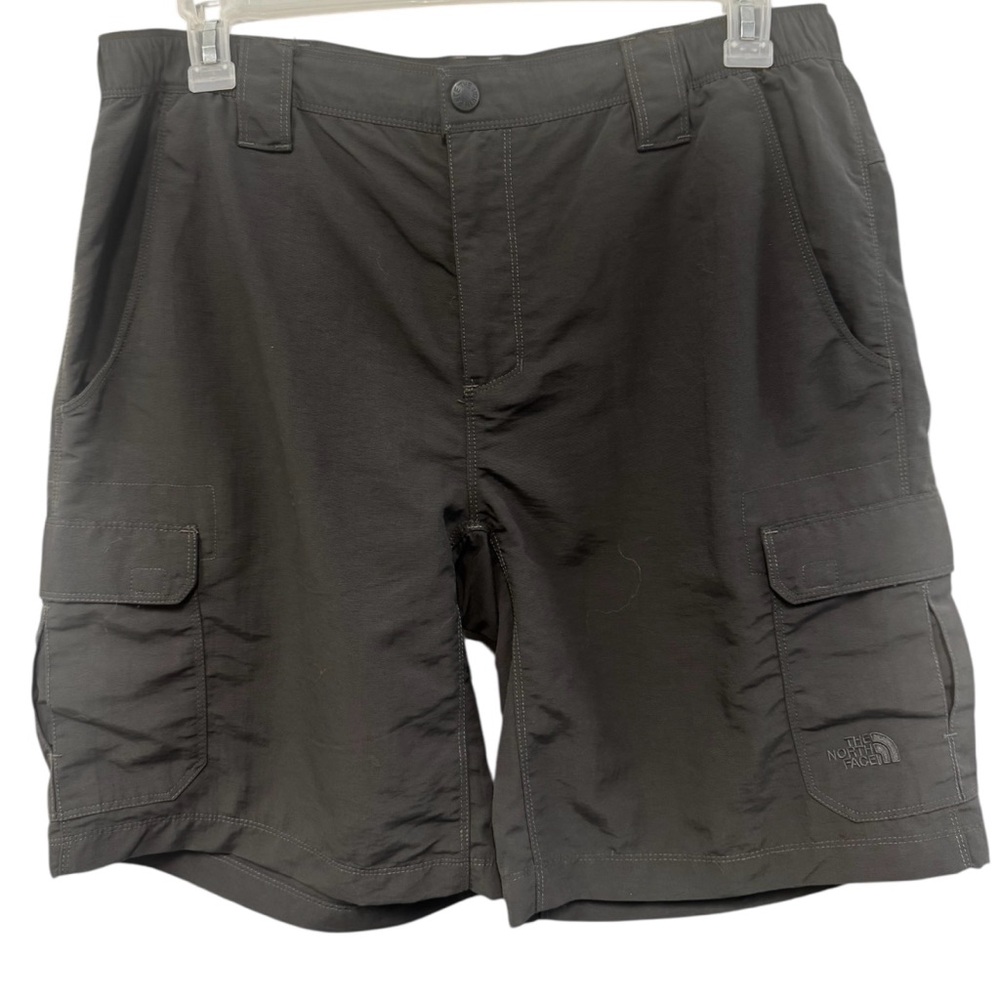 The North Face Dark Gray  Cargo Shorts Men’s Size Large
